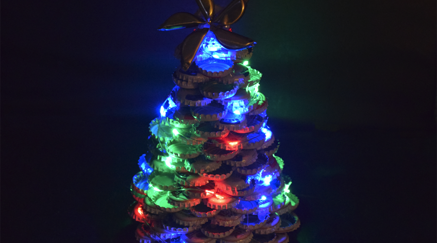 Weihnachtsbaum aus Kronkorken